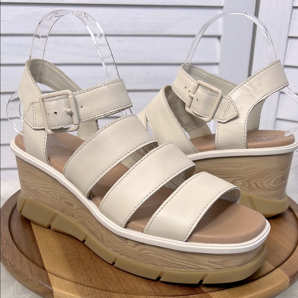 SOREL l Joanie lll Ankle Strap Wedge Neutral Ivory Strappy Sandal Size 8.5